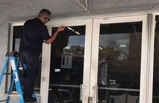 Commercial glass company in South Florida